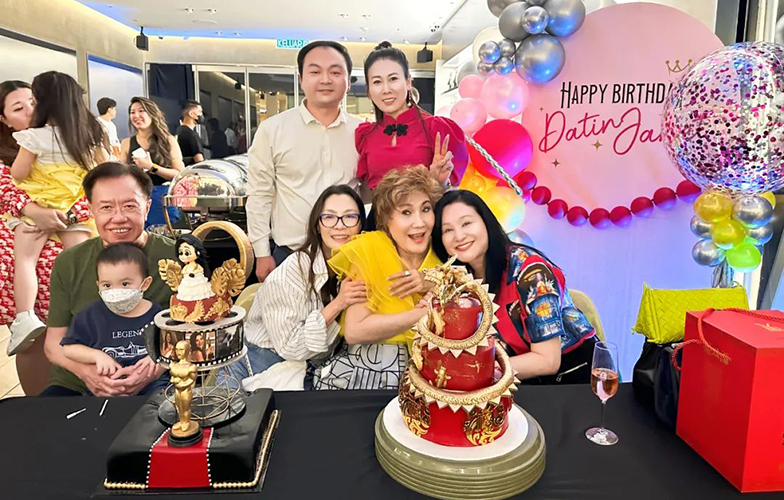 金康道夫张、曾两位董事长受邀出席杨紫琼奥斯卡影后庆功宴及其母生日宴，马来西亚之旅收获满满！ 